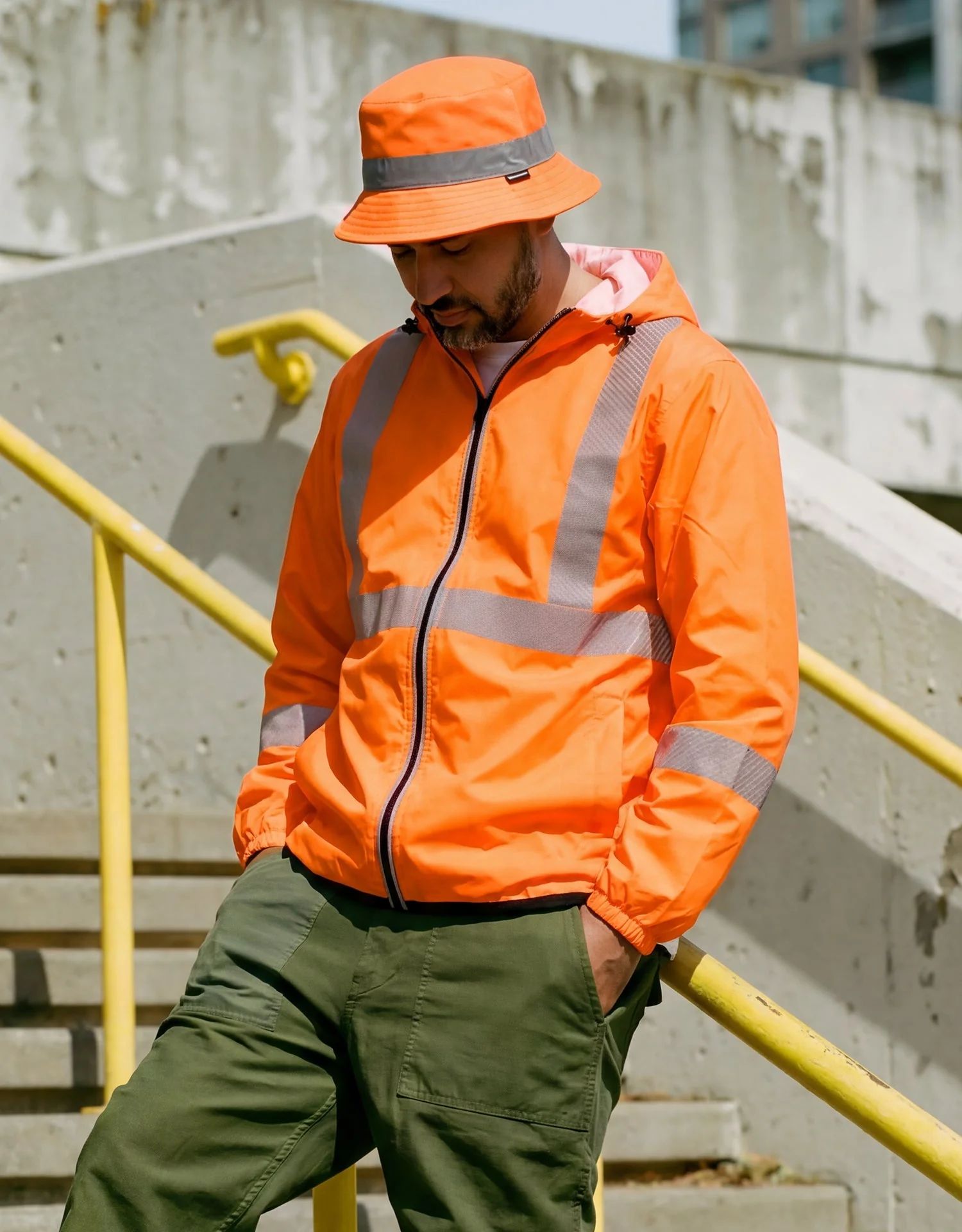Forcefield "The Rainbreaker" Hi Vis Lightweight Packable Hooded Rain Jacket Shell - Image 7