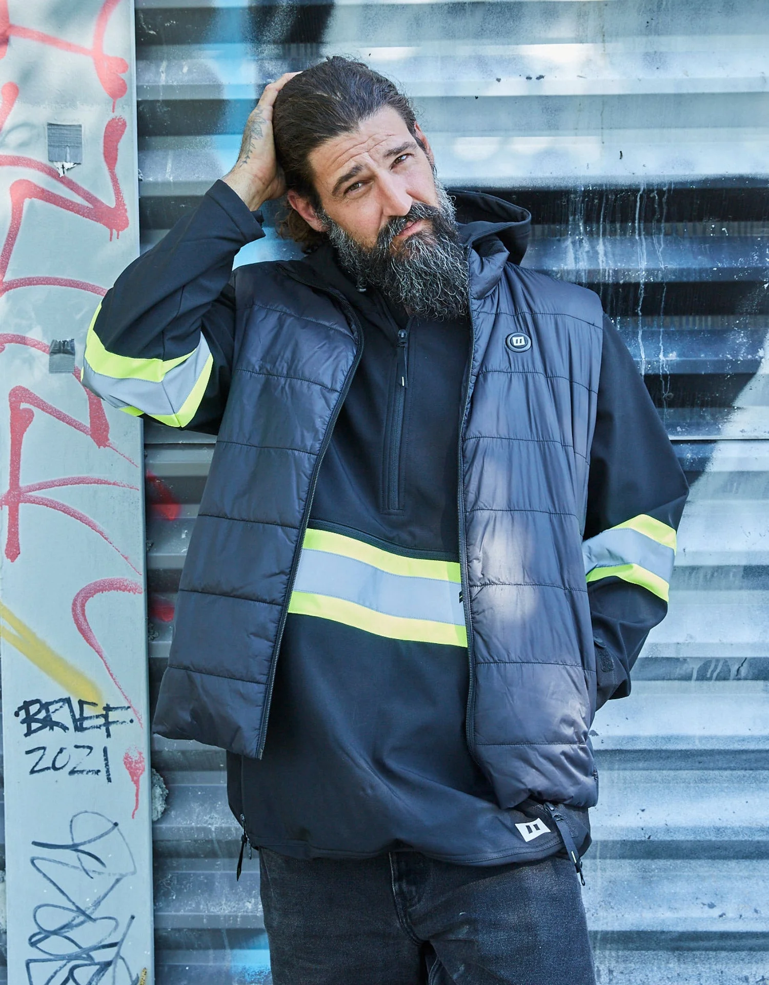 Forcefield Unisex Lightweight Heated Vest with New Graphene-Infused Inner Lining (Battery Included) - Image 5